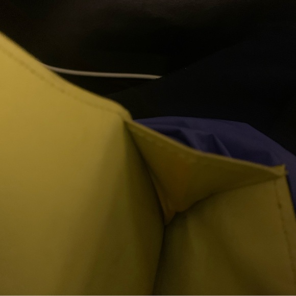 Louis Vuitton Lime Green Taigarama bifold‎ - Picture 9 of 13